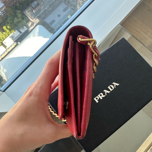 100% Authentic Prada wallet on chain - Picture 9 of 12